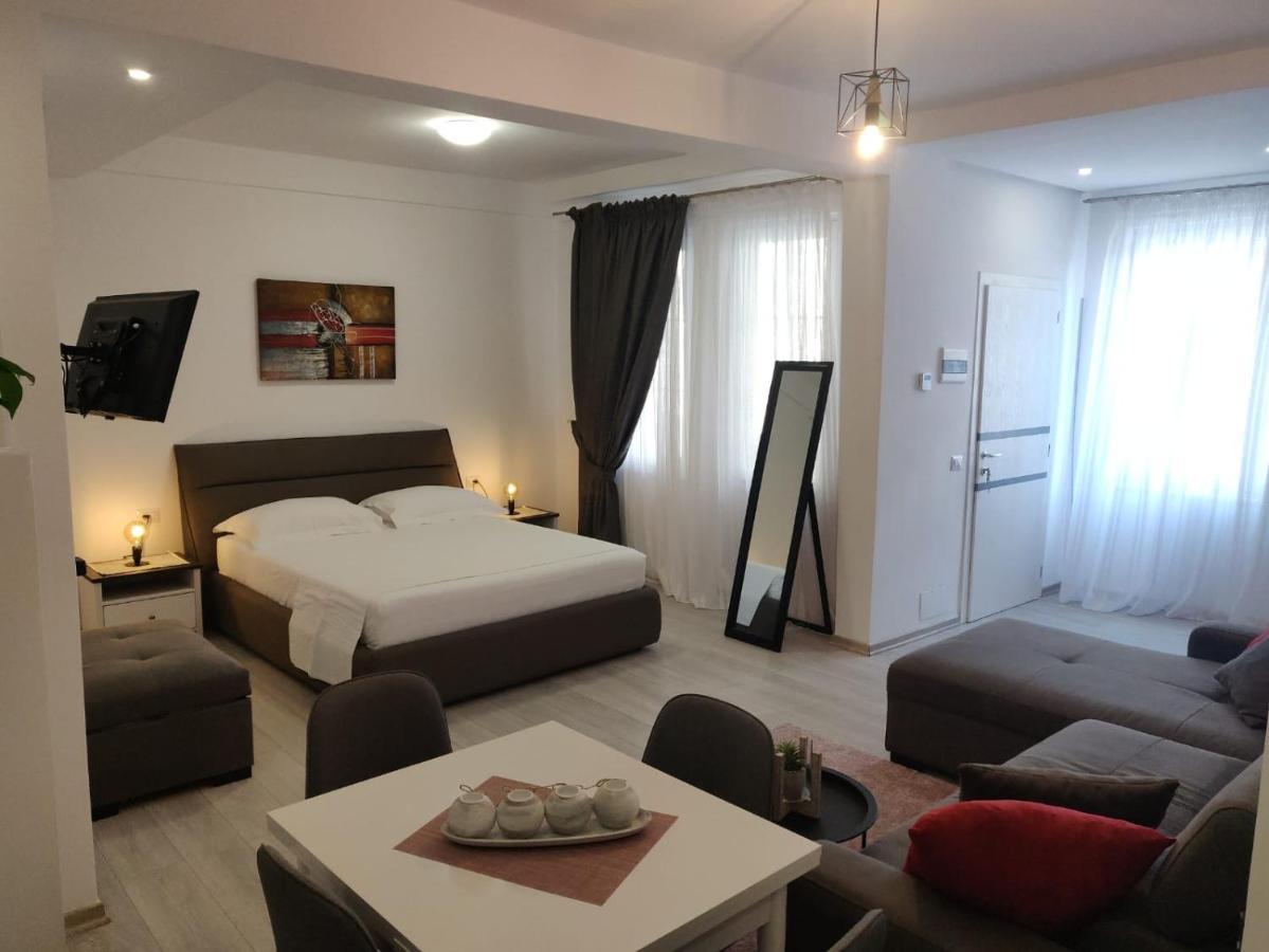 E&A Apartments Guesthouse Durres Exterior photo